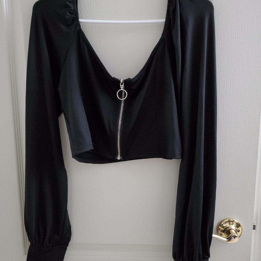 O-Ring Crop Top